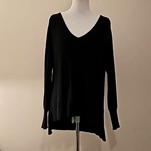 Black 14th & Union Sweater --- Cold Shoulder Size Small